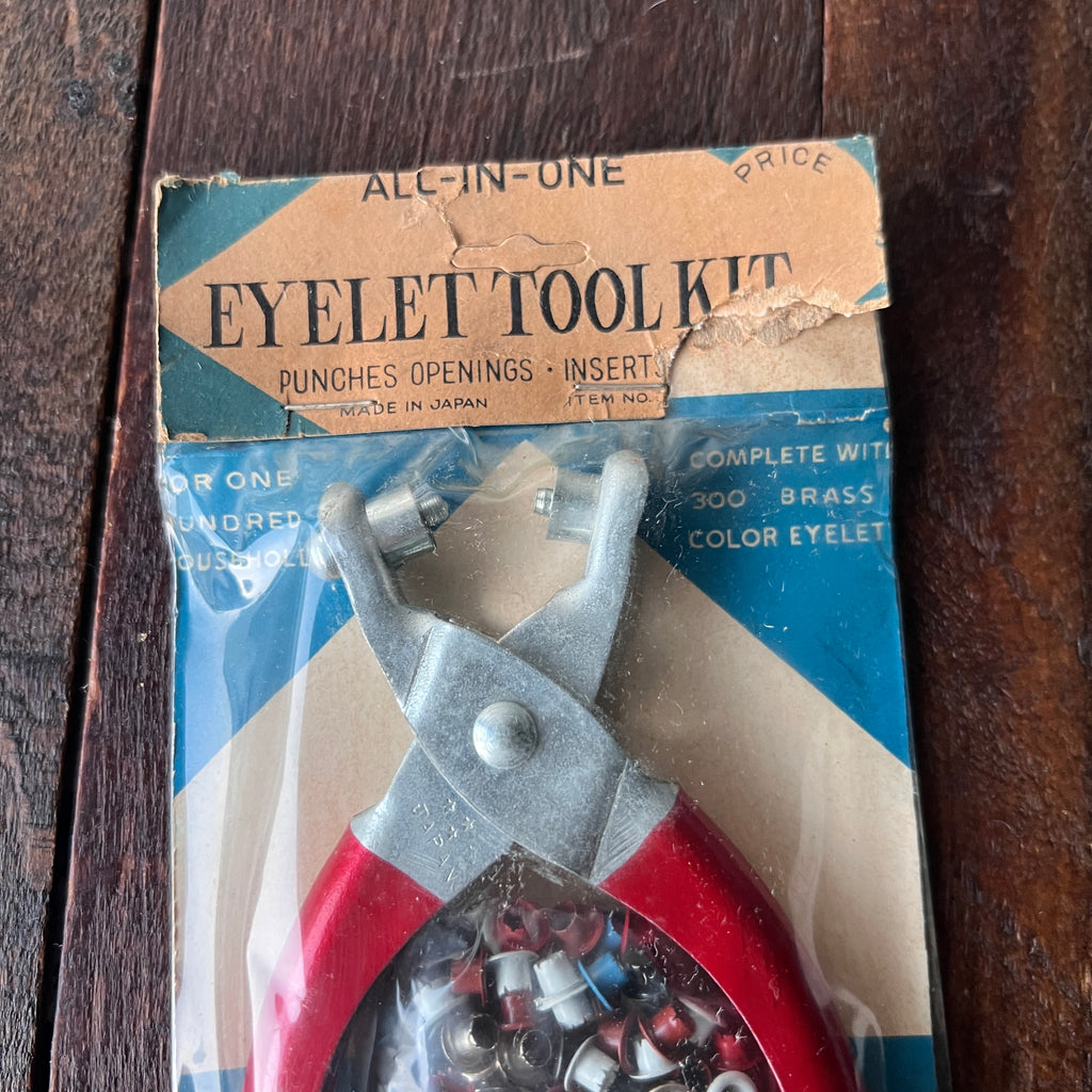 Unknown Vintage Eyelet Tool Kit Pliers with Eyelets Gear Up