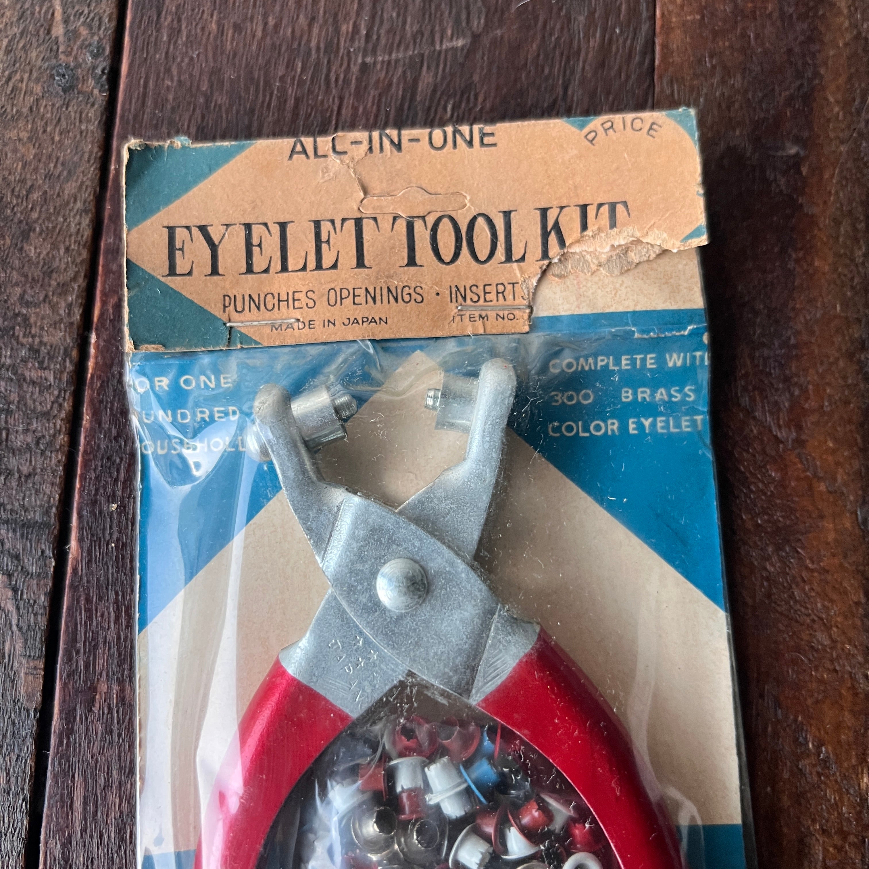 Unknown Vintage Eyelet Tool Kit Pliers with Eyelets Gear Up