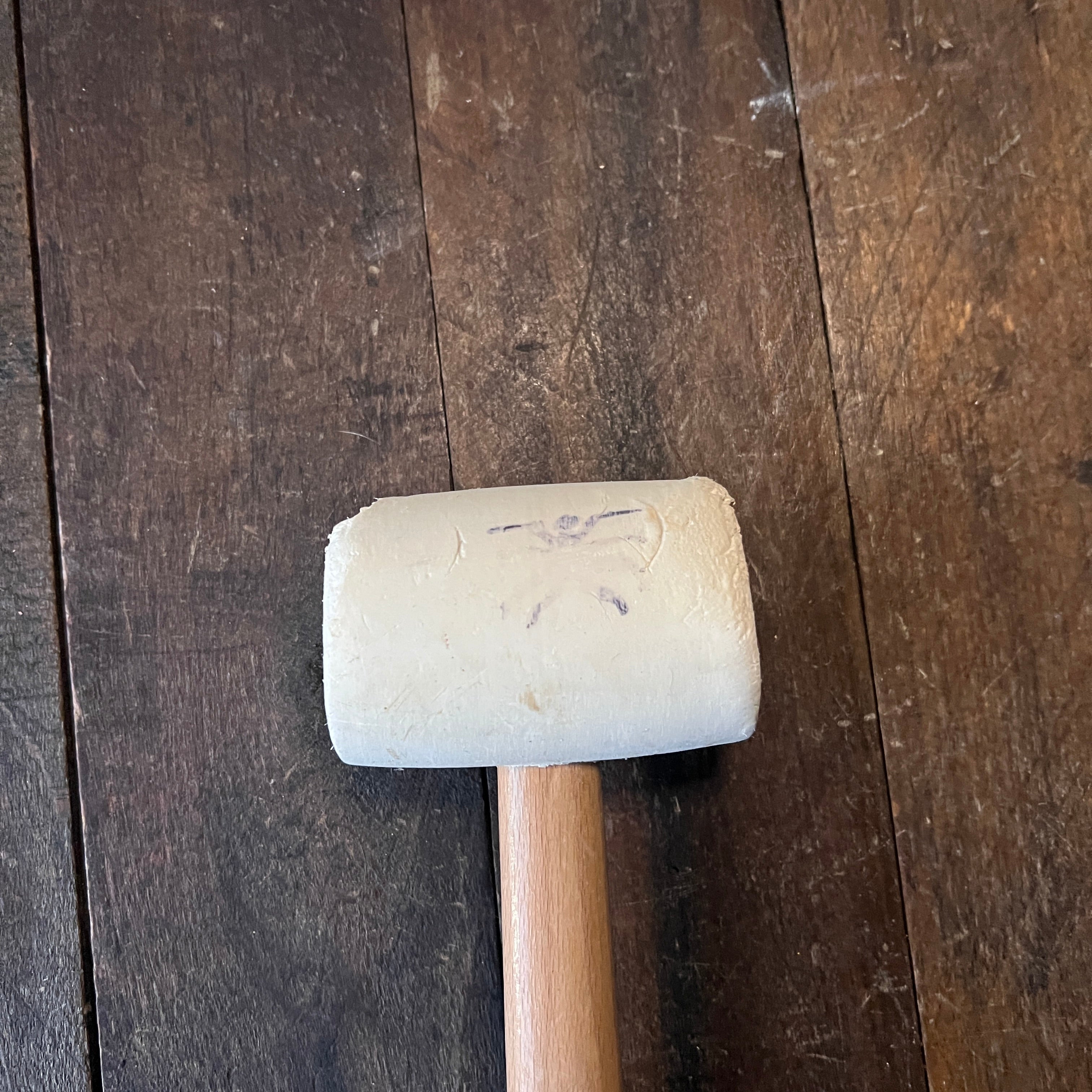 Unknown 20 oz White Rubber Mallet with Wood Handle