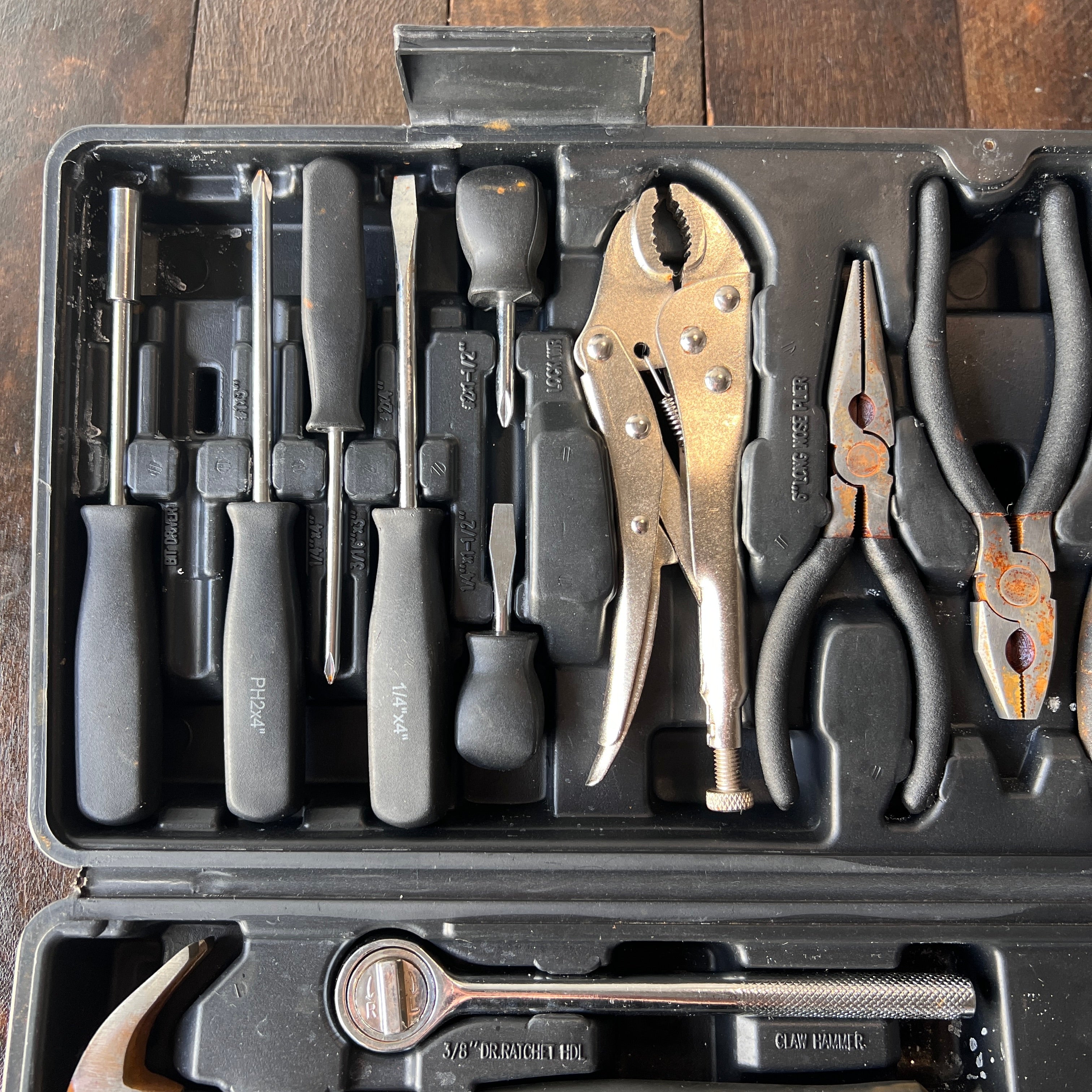 Grizzly Bear Grizzly Bear Partial Hand Tool Kit with Case Gear Up