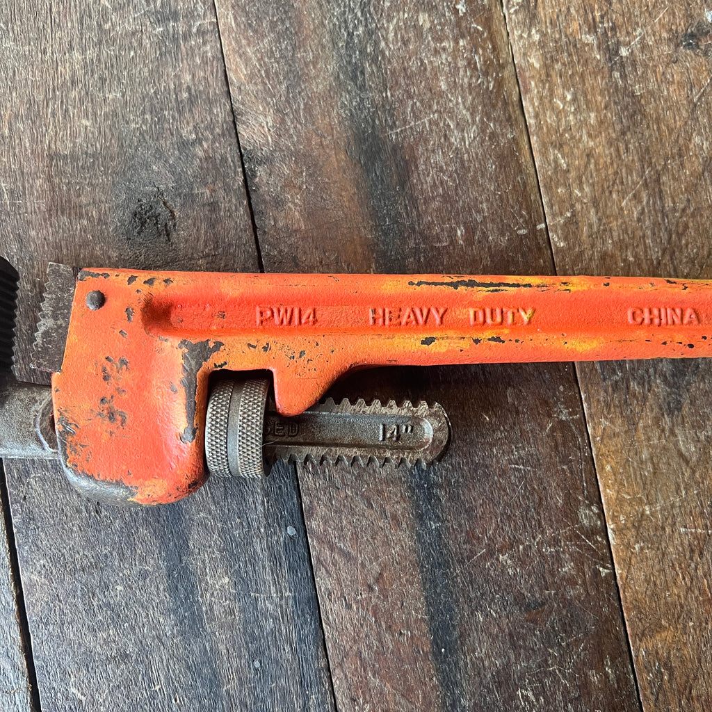 Great Neck Great Neck 14-Inch Heavy Duty Straight Pipe Wrench Gear Up