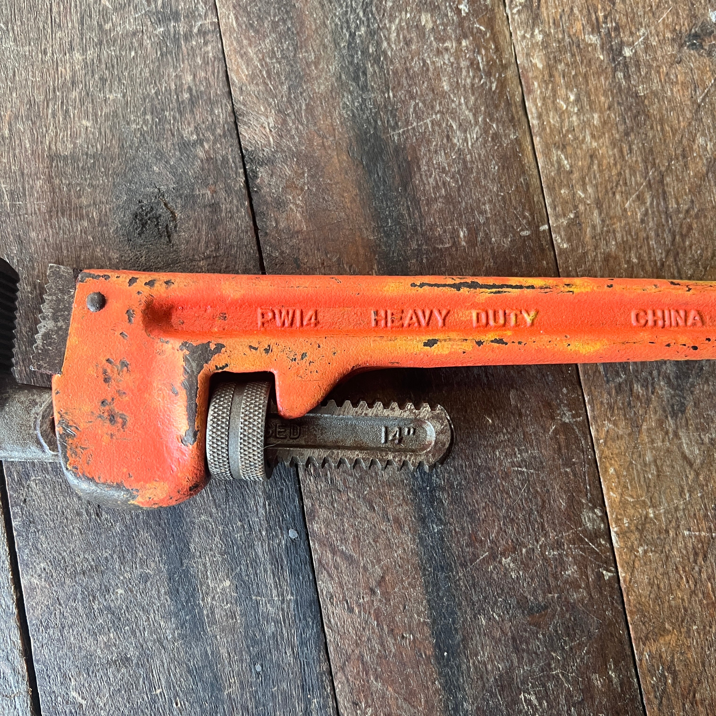 Great Neck Great Neck 14-Inch Heavy Duty Straight Pipe Wrench Gear Up