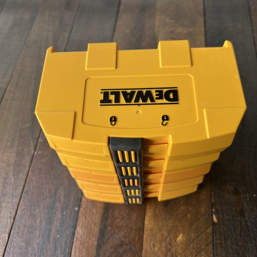 DeWalt DeWalt 5-Piece Stackable Small Parts Storage Organizer Gear Up