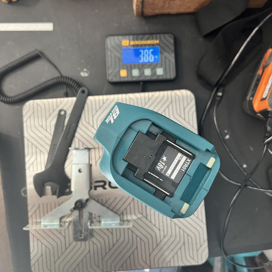 Makita XTR01Z 18V Brushless 1/4 Inch Compact Router (Tool Only)